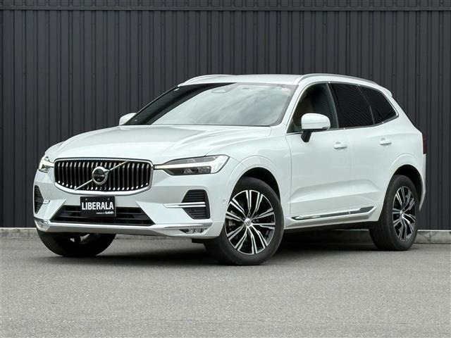 XC60B5 AWD インスクリプション 4WD