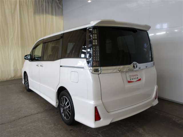 ヴォクシー2.0 ZS 煌