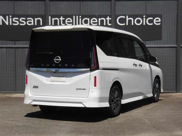 セレナ1.4 e-POWER ハイウェイスターV