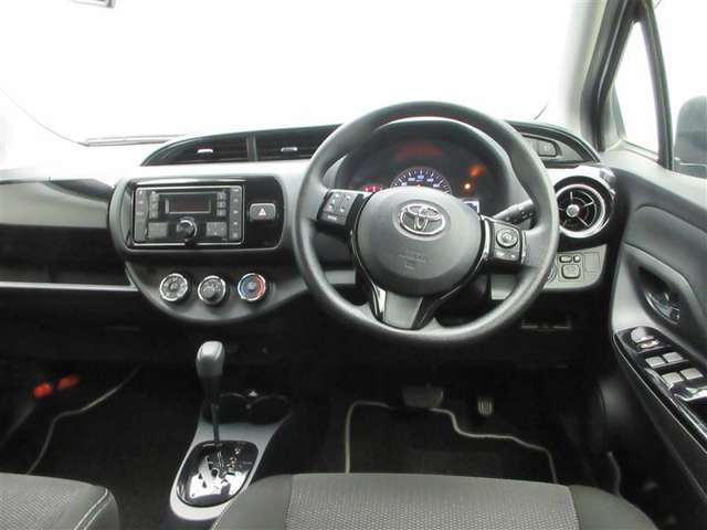 ヴィッツ1.3 F セーフティ エディションIII 4WD