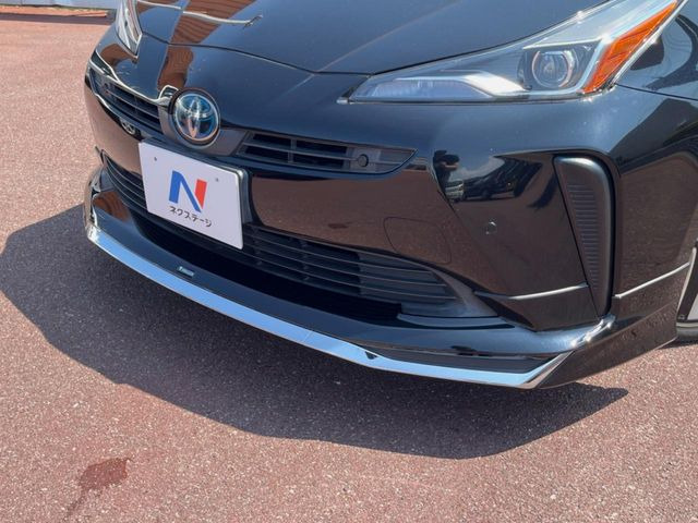 プリウス1.8 S
