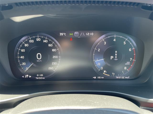 XC40T4 AWD Rデザイン 4WD