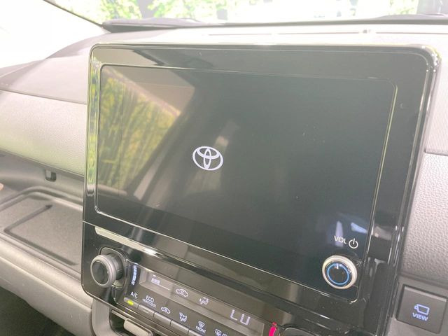 �y8�C���` �f�B�X�v���C�I�[�f�B�I�z���ʂ̃f�B�X�v���C��AppleCarPlay��AndroidAuto�����p�\�B�傫�ȉ�ʂŃX�}�z�i�r�A�v���������p���������܂���