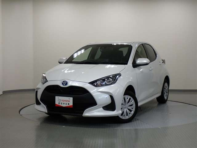 ヤリス1.5 ハイブリッド X E-Four 4WD