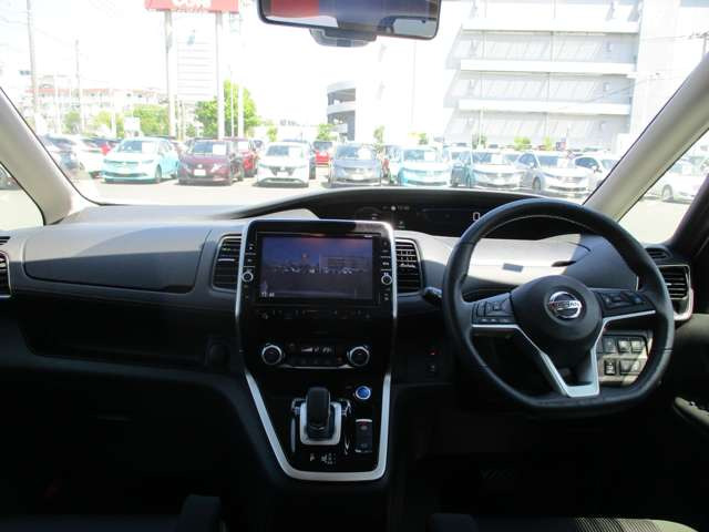 セレナ1.2 e-POWER ハイウェイスターV