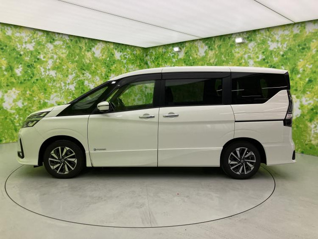 セレナ1.2 e-POWER ハイウェイスターV