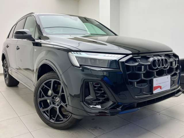 Q755 TFSI クワトロ Sライン 4WD