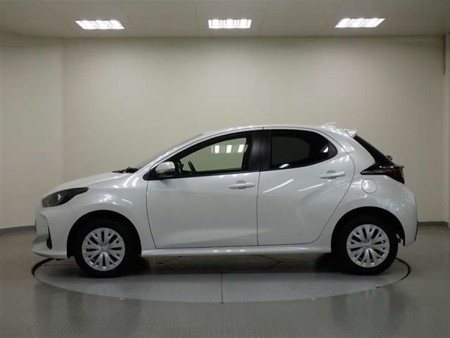 ヤリス1.5 ハイブリッド X E-Four 4WD