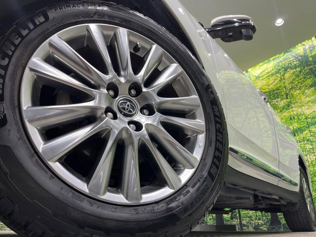 �y����18�C���`�A���~�z�C�[���z�O�ςɃ}�b�`���������A���~�z�C�[���𑕒����Ă���܂��B�e��ЊO�A���~�z�C�[����A�X�^�b�h���X�^�C�����戵�����Ă���܂��B���񂲑��k����������