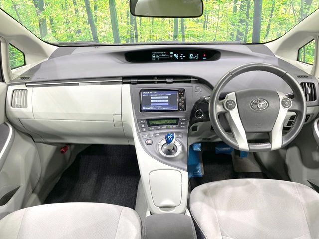 プリウス1.8 S LEDエディション