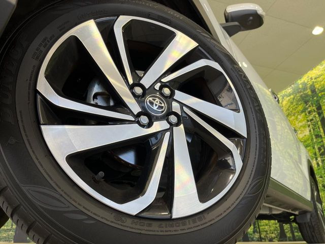 �y�O���[�h��p����17�C���`�A���~�z�C�[���z�f�U�C�����̍��������A���~�z�C�[���𑕒����Ă���܂��B�e��ЊO�A���~�z�C�[����A�X�^�b�h���X�^�C�����戵�����Ă���܂��B���񂲑��k����������