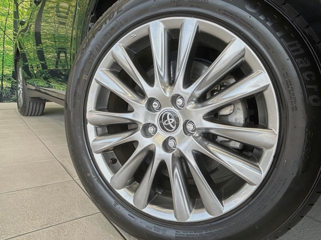�y����18�C���`�A���~�z�C�[���z�O�ςɃ}�b�`���������A���~�z�C�[���𑕒����Ă���܂��B�e��ЊO�A���~�z�C�[����A�X�^�b�h���X�^�C�����戵�����Ă���܂��B���񂲑��k����������