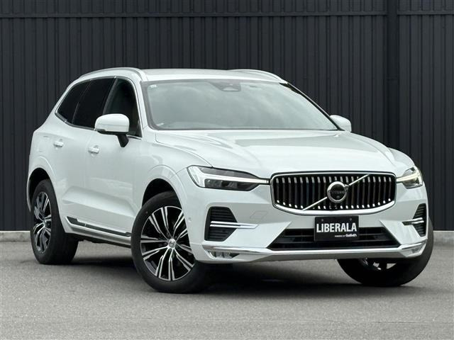 XC60B5 AWD インスクリプション 4WD