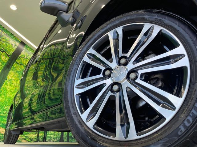 �y����15�C���`�A���~�z�C�[���z�O�ςɃ}�b�`���������A���~�z�C�[���𑕒����Ă���܂��B�e��ЊO�A���~�z�C�[����A�X�^�b�h���X�^�C�����戵�����Ă���܂��B���񂲑��k����������