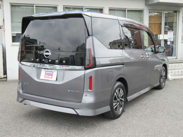 セレナ1.4 e-POWER ハイウェイスターV