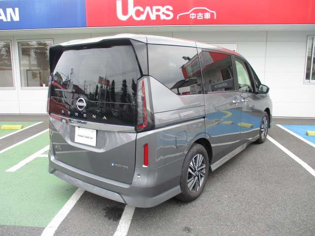 セレナ1.4 e-POWER ハイウェイスターV