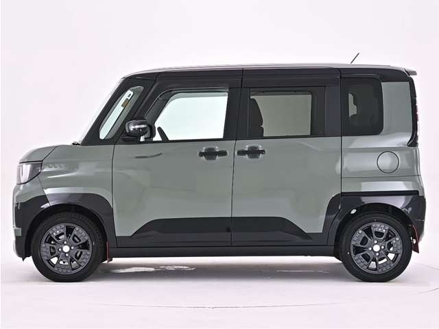 デリカミニT プレミアム デリマル パッケージ 4WD