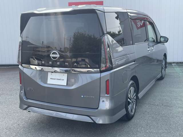 セレナ1.4 e-POWER ハイウェイスターV