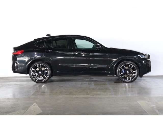 X4M40i 4WD