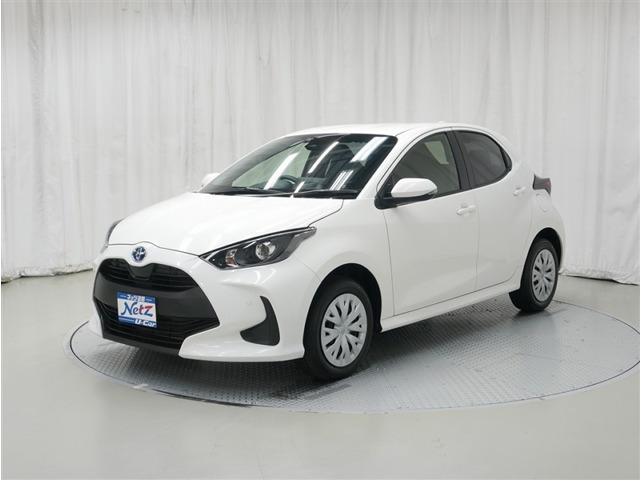 ヤリス1.5 ハイブリッド X E-Four 4WD