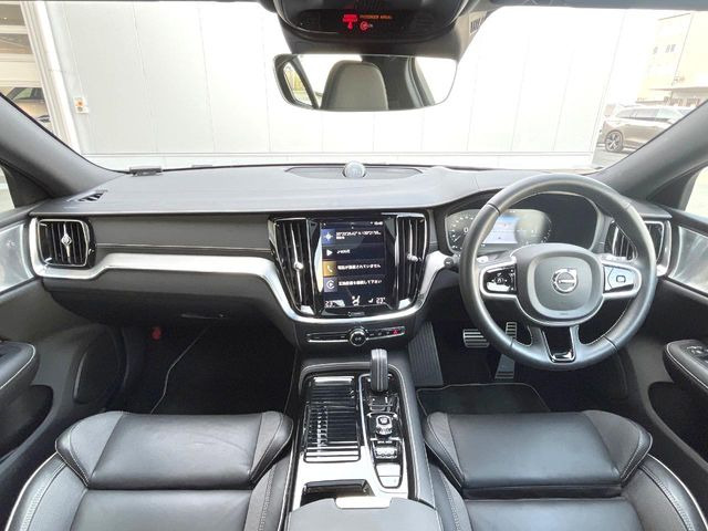 S60T8 ポールスター エンジニアード 4WD