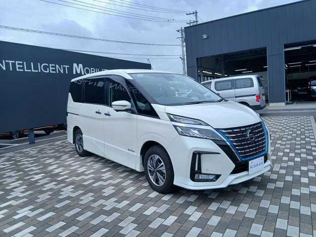 セレナ1.2 e-POWER ハイウェイスターV