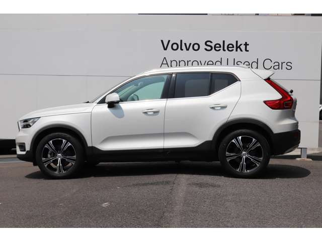 XC40B4 AWD インスクリプション 4WD