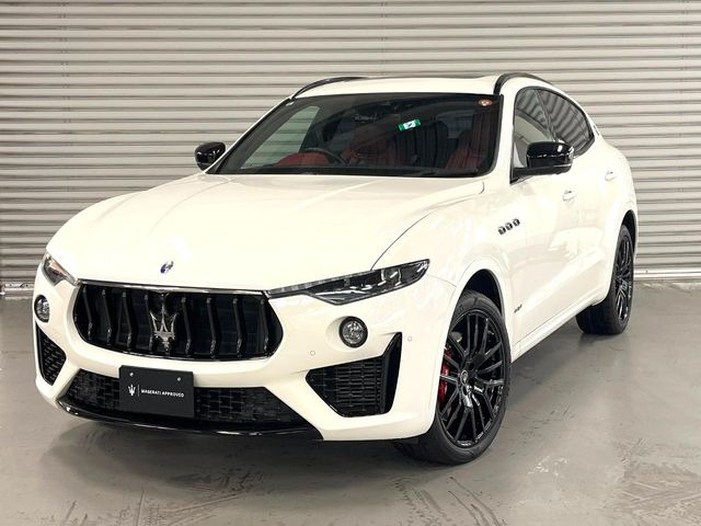 レヴァンテグランスポーツ 4WD