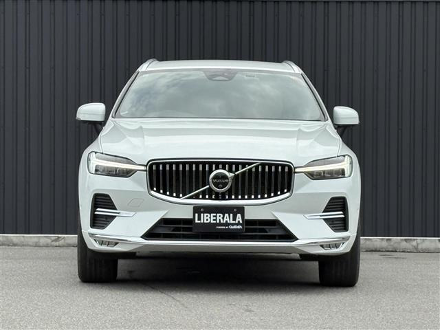 XC60B5 AWD インスクリプション 4WD
