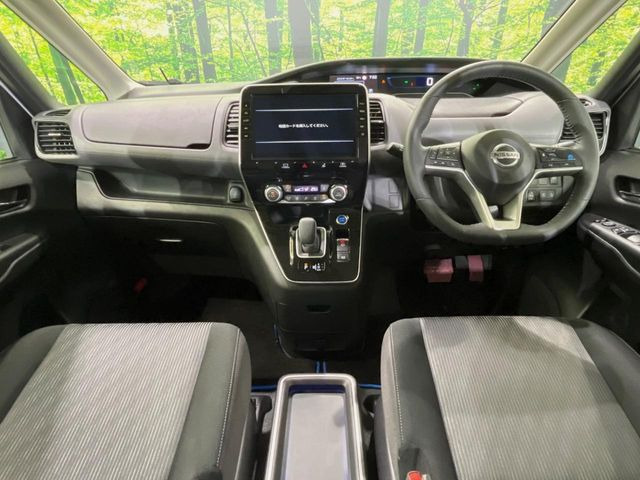 セレナ1.2 e-POWER ハイウェイスターV