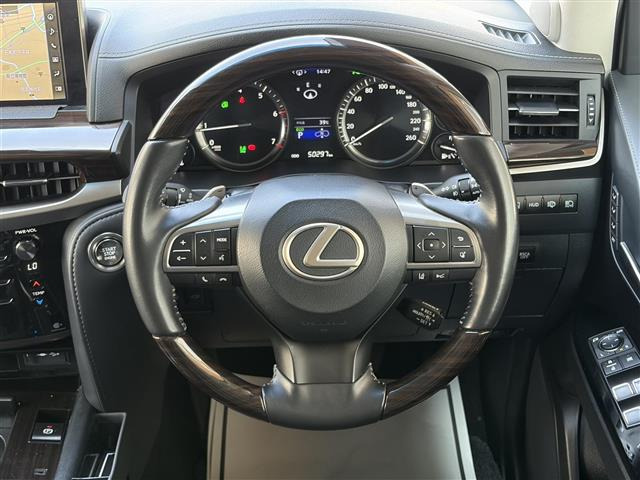LX570 ブラック シークエンス 4WD