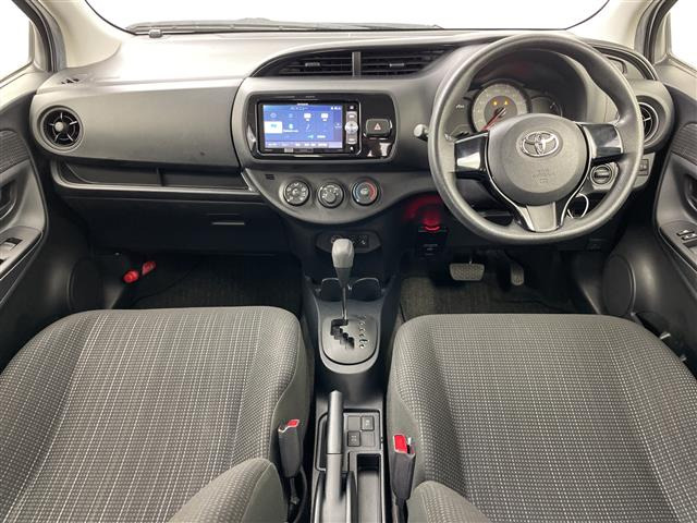 ヴィッツ1.3 F 4WD