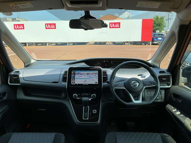 セレナ2.0 ハイウェイスターV 4WD