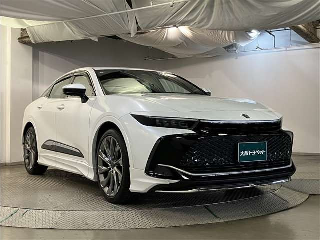クラウンクロスオーバー2.5 G アドバンスト レザー パッケージ E-Four 4WD