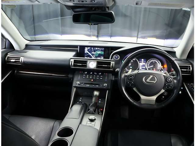 IS300h バージョンL