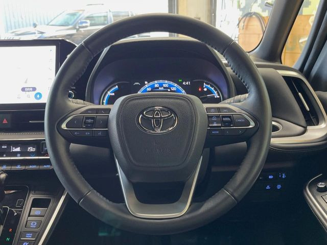 【ステアリングスイッチ】運転中、前方から目線をそらすことなく、オーディオ等の操作が可能な便利機能!安心&快適なドライブを演出してくれます♪