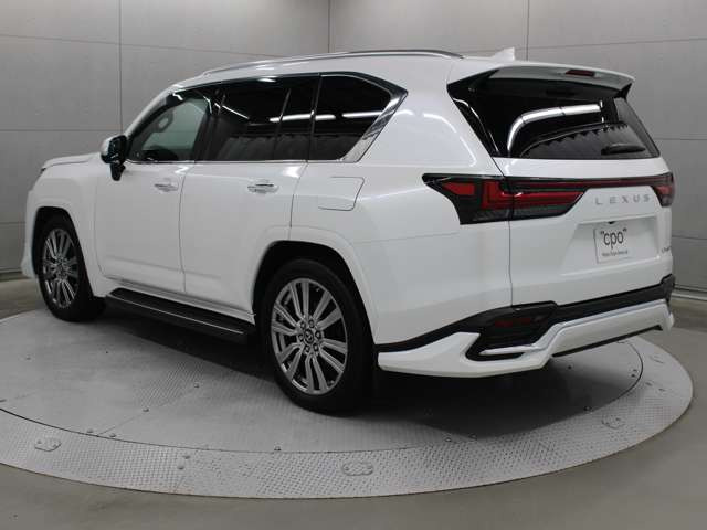 LX600 エグゼクティブ 4WD