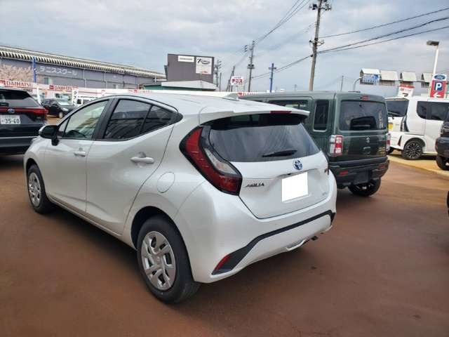アクア1.5 X E-Four 4WD