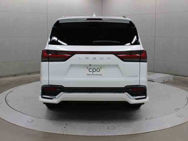 LX600 エグゼクティブ 4WD