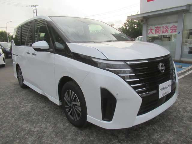 セレナ1.4 e-POWER ハイウェイスターV