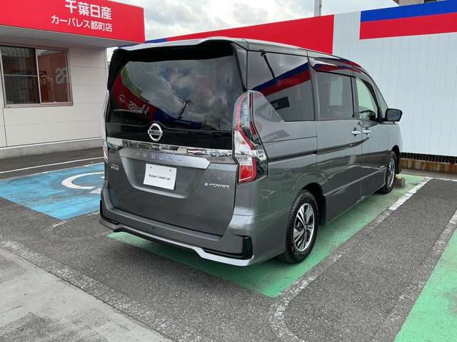 セレナ1.2 e-POWER ハイウェイスターV
