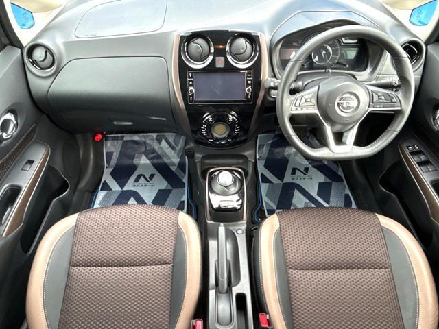 ノート1.2 e-POWER メダリスト FOUR 4WD