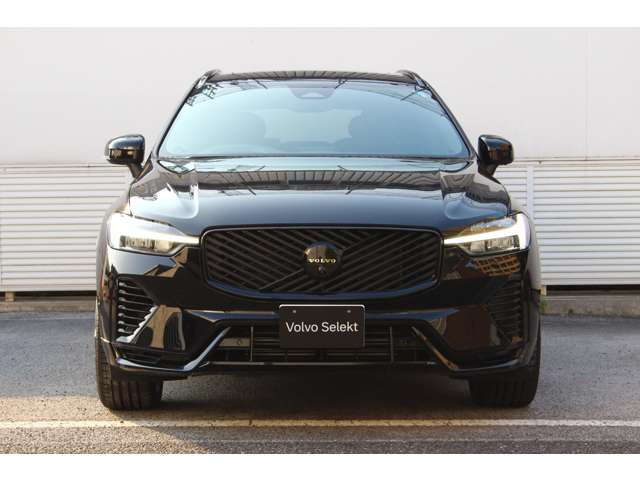 XC60ウルトラ T6 AWD プラグイン ハイブリッド ブラック エディション 4WD