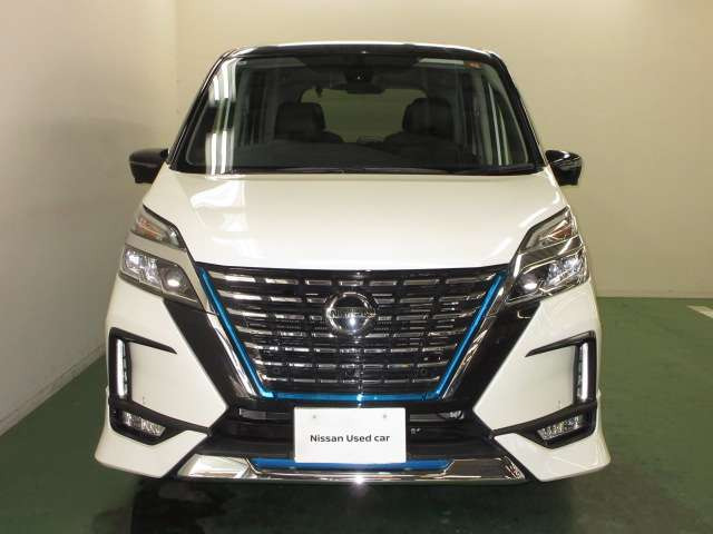 セレナ1.2 e-POWER ハイウェイスターV