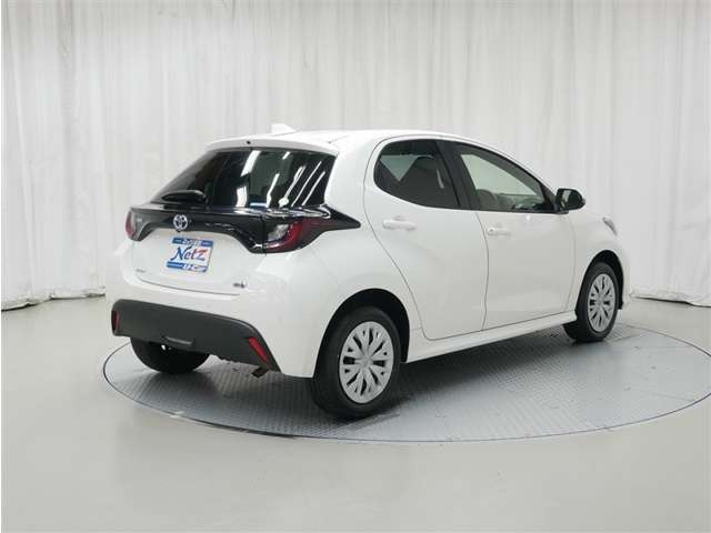 ヤリス1.5 ハイブリッド X E-Four 4WD