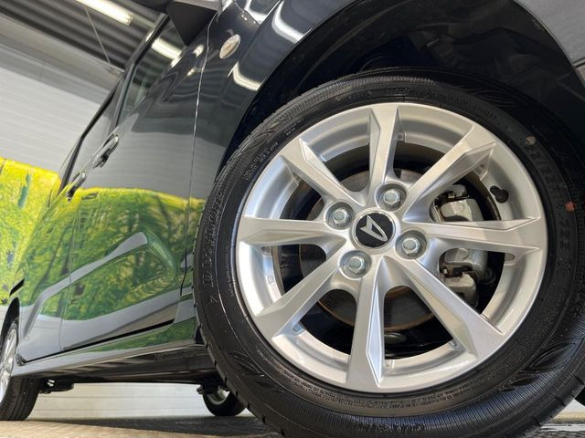 �y����14�C���`�A���~�z�C�[���z�O�ςɃ}�b�`���������A���~�z�C�[���𑕒����Ă���܂��B�e��ЊO�A���~�z�C�[����A�X�^�b�h���X�^�C�����戵�����Ă���܂��B���񂲑��k����������