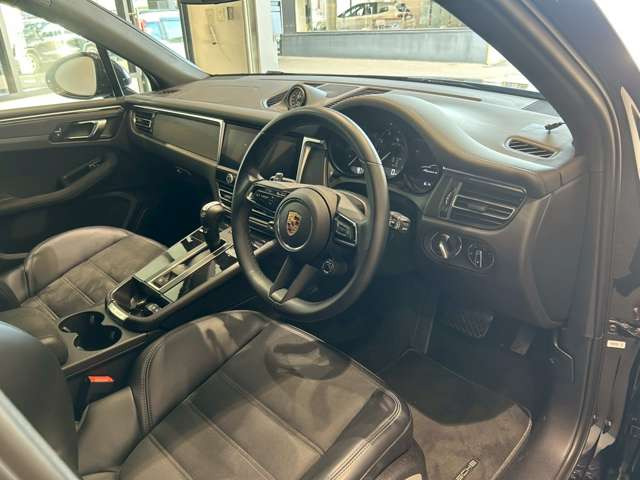 マカンGTS PDK 4WD