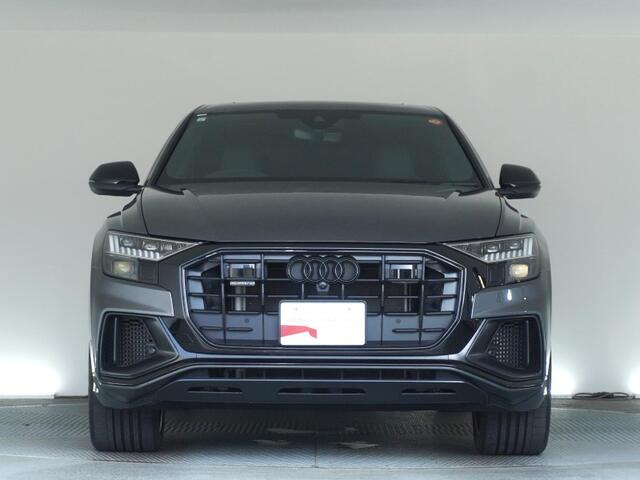 Q855 TFSI クワトロ Sライン 4WD