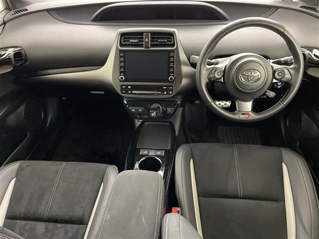 プリウスPHV1.8 S GR スポーツ