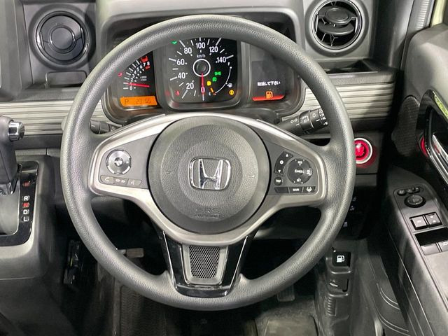 �y�X�e�A�����O�X�C�b�`�z�^�]���A�O������ڐ������炷���ƂȂ��A�I�[�f�B�I���̑��삪�\�ȕ֗��@�\!���S&���K�ȃh���C�u�����o���Ă���܂���